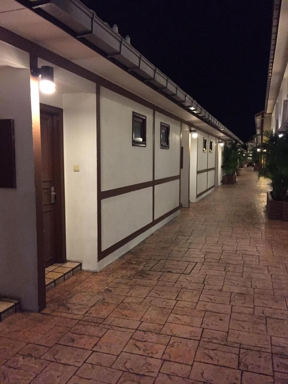 Private Water Chalet Порт-Диксон Экстерьер фото