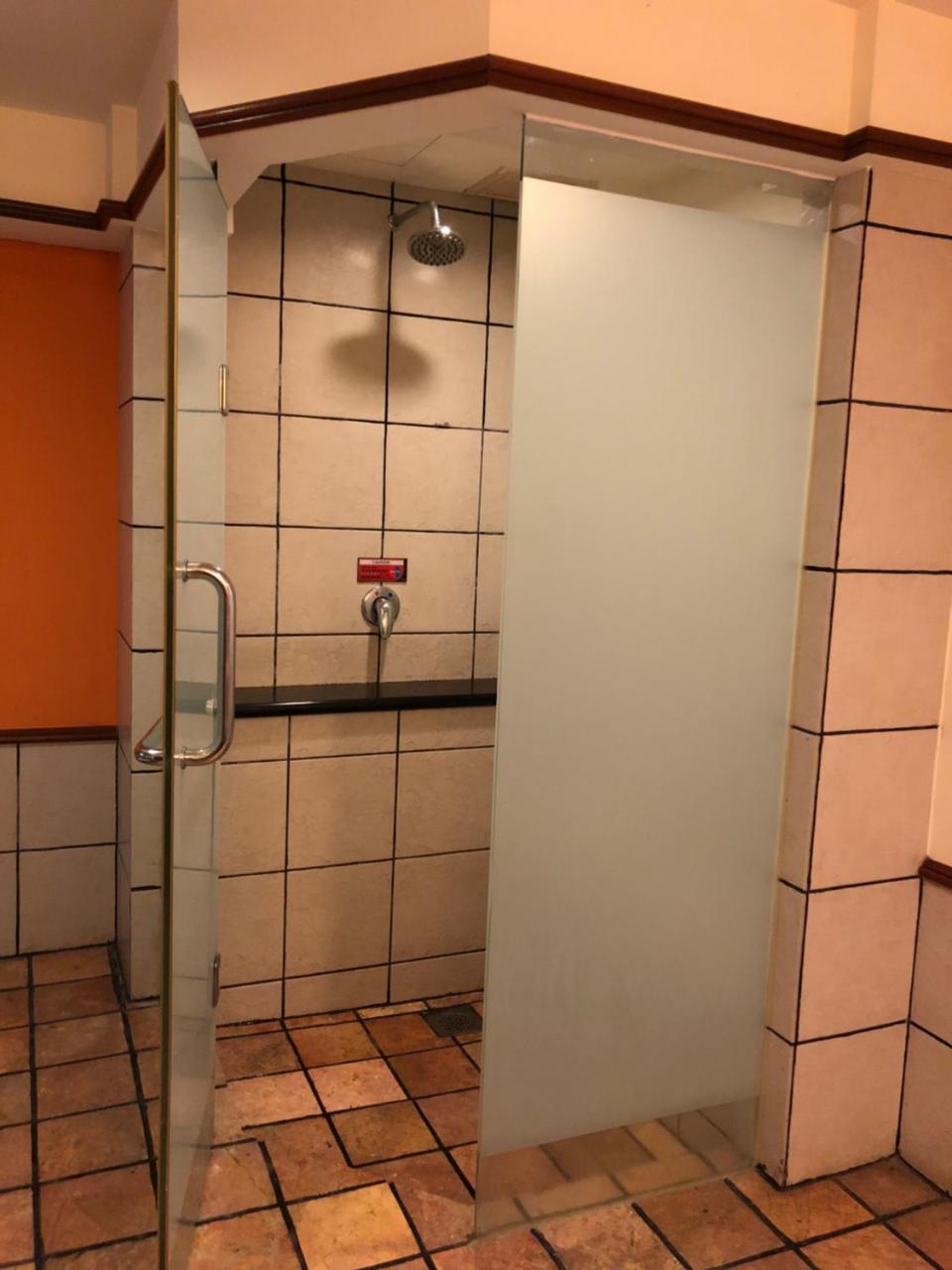 Private Water Chalet Порт-Диксон Экстерьер фото